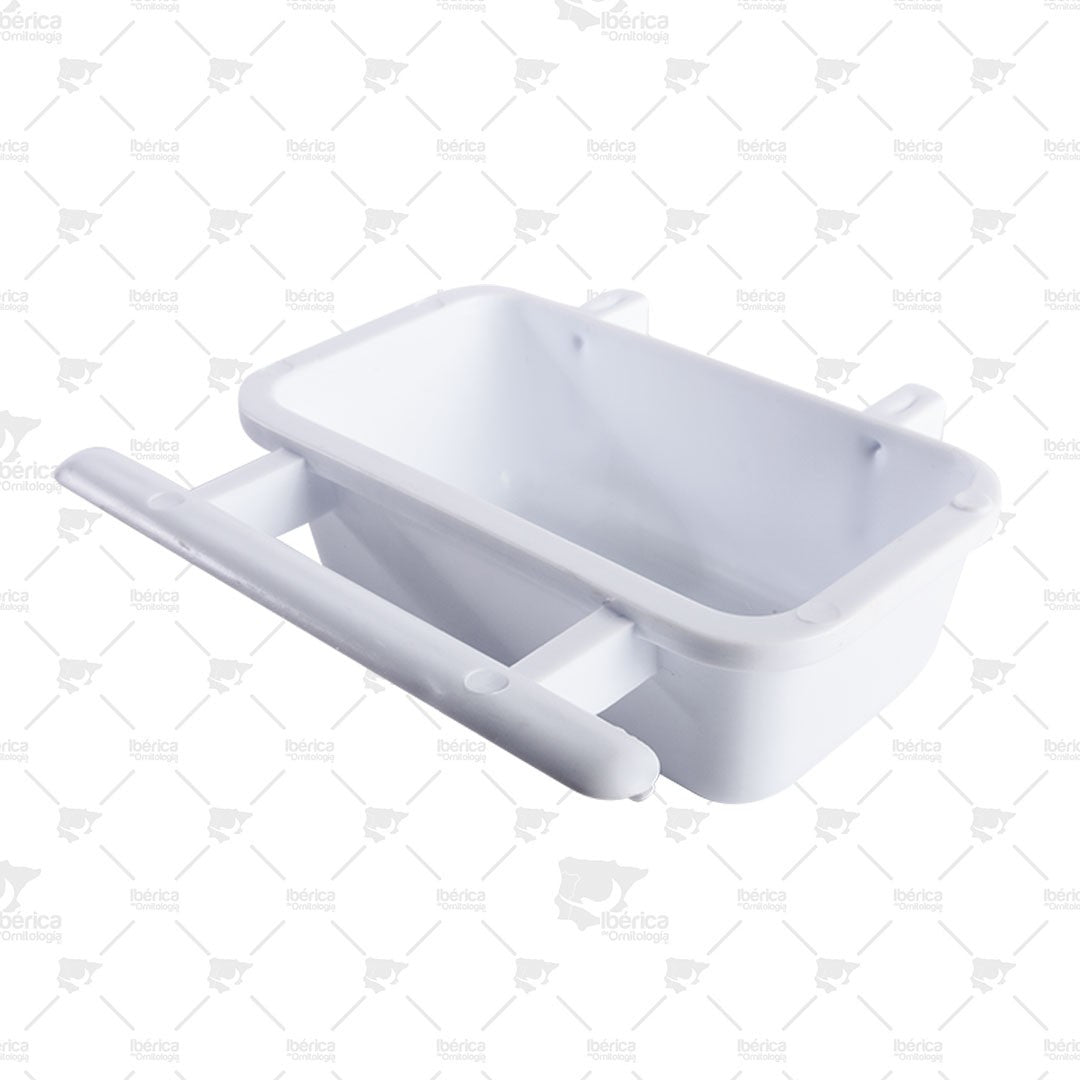 Bizcochera Blanca (Lisa): es muy útil para la pasta de cría o como semillero. ibericadeornitologia