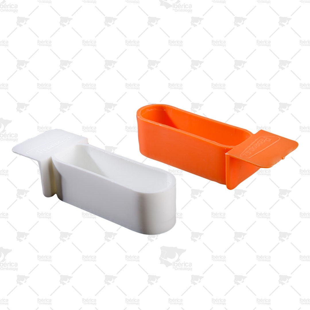 Semillero Pedros, perfecto para suministrar Pequeña s cantidades de alimentos ibericadeornitologia